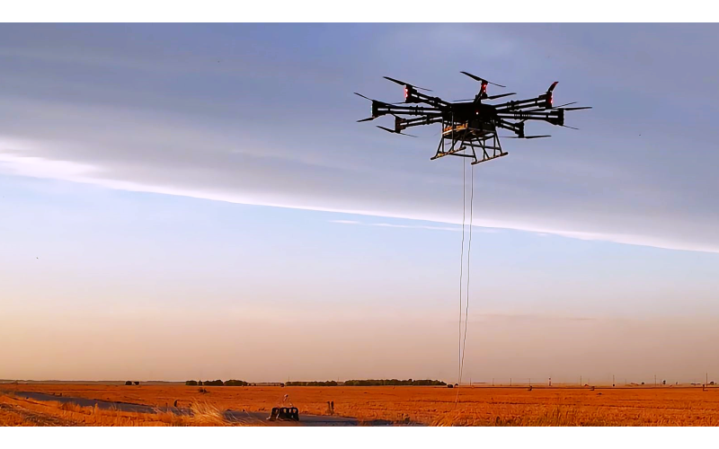 如虹大载重无人机破解复杂地形设备运输难题