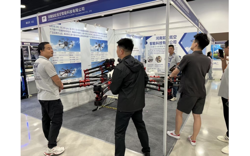 如虹低空精彩亮相成渝国际低空产业博览会，运-240Pro引瞩目