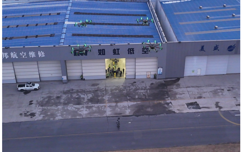 四机联动成功吊重528公斤，开启重载运输新篇章